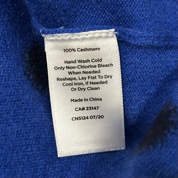 Talbots 100% Pure Cashmere Button Cuff Crewneck Sweater Blue Black Dots Size L - Picture 5 of 7